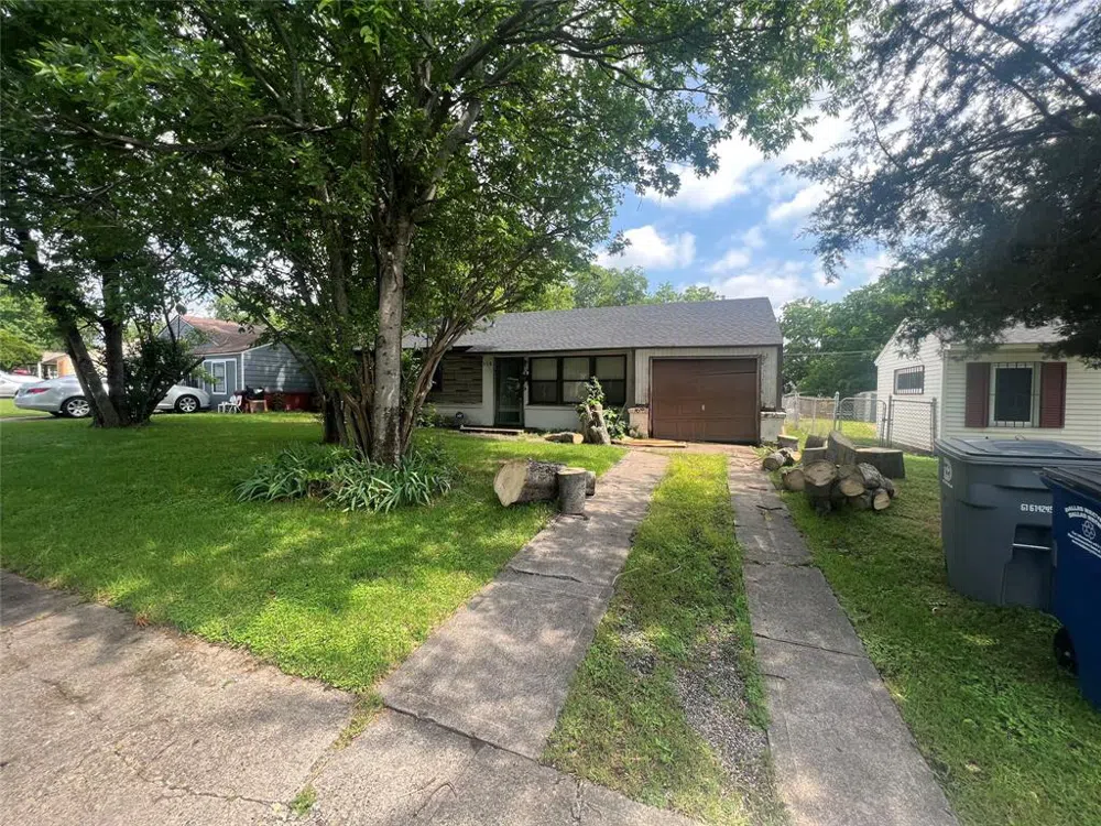 206 W Corning Avenue Dallas, TX 75224