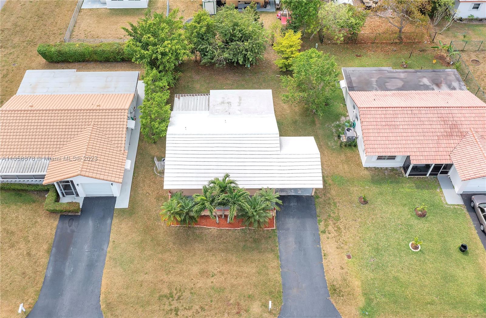 9702 NW 70th Ct TAMARAC, FL 33321