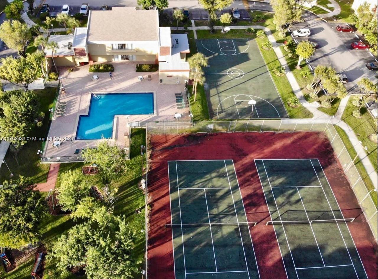 9440 W Flagler St #407