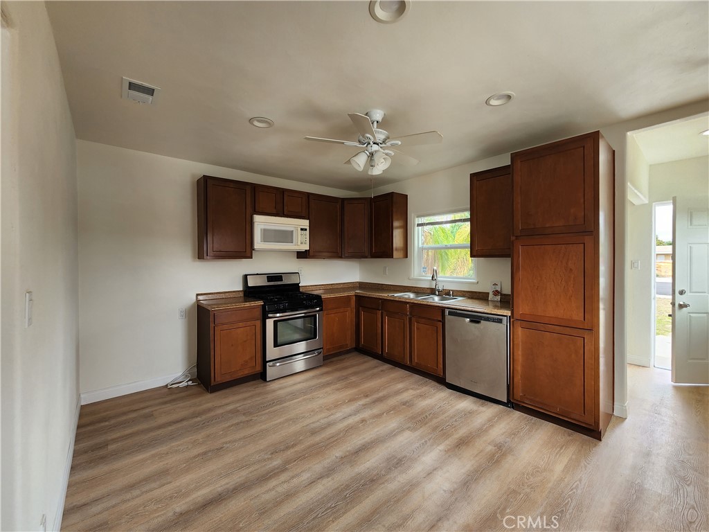 13841 Richardson Way Westminster, CA 92683