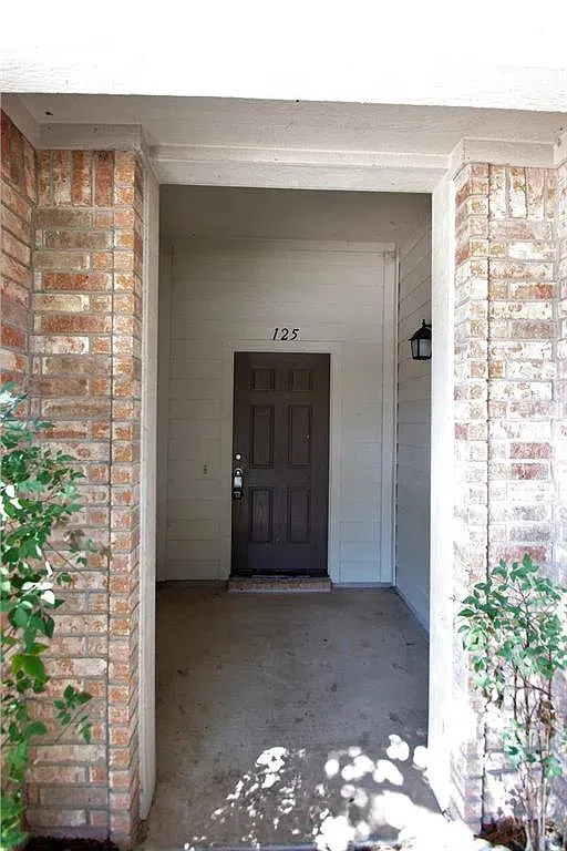 125 Camelia Parkway Kyle, TX 78640