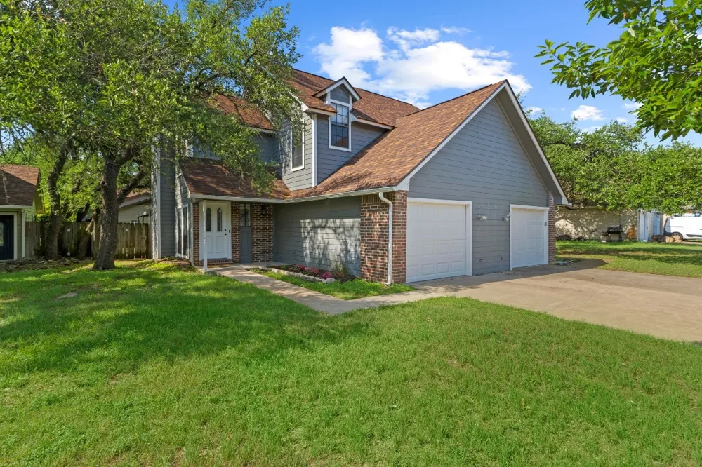 8805 Clearbrook Trail #A