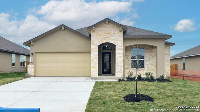 716 Rushing Banks Cibolo, TX 78108