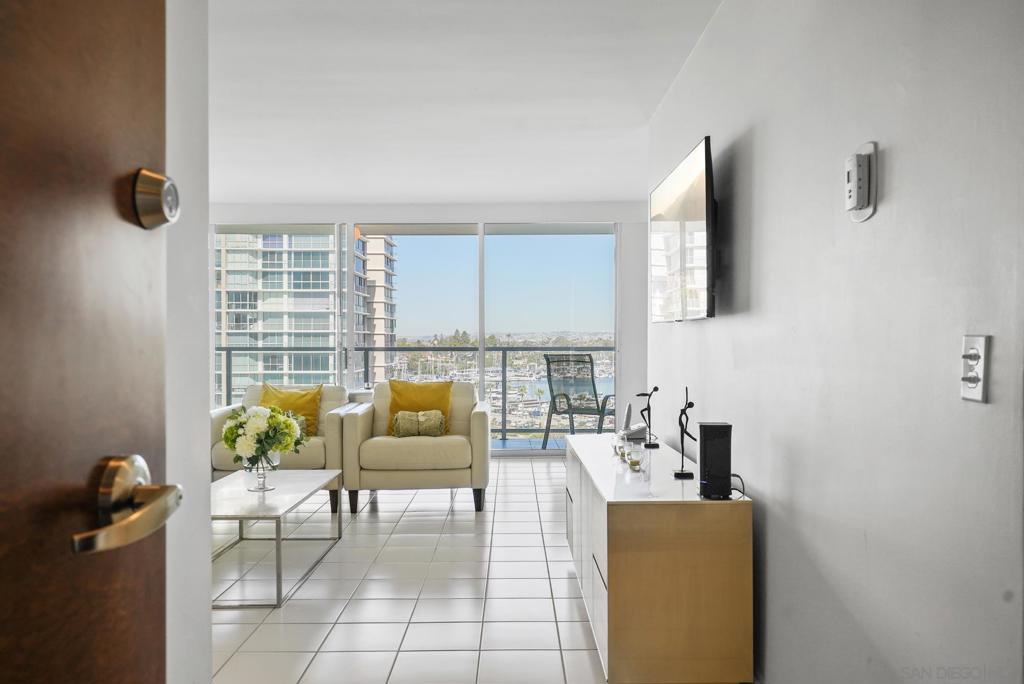 1780 Avenida del Mundo #803