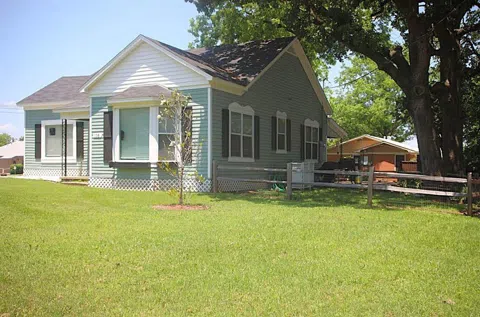 108 W Grove Street