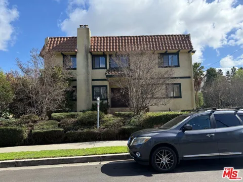 5816 Etiwanda Avenue #5