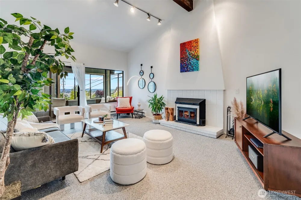 135 46th Street #402