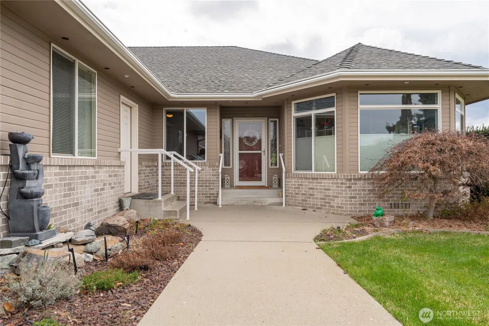 644 Briarwood Terrace