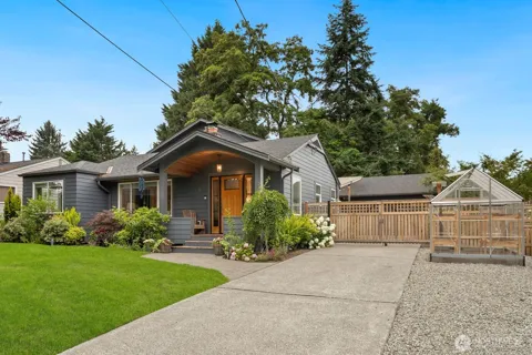 916 NE 117th Street
