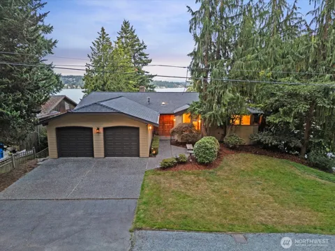 9742 49th Avenue NE