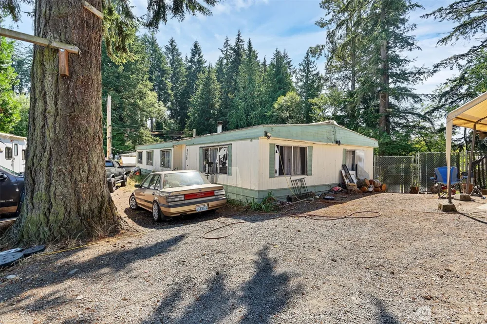 816 126th Street SE Everett, WA 98208