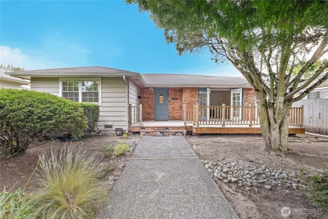 4528 NE 170th Street