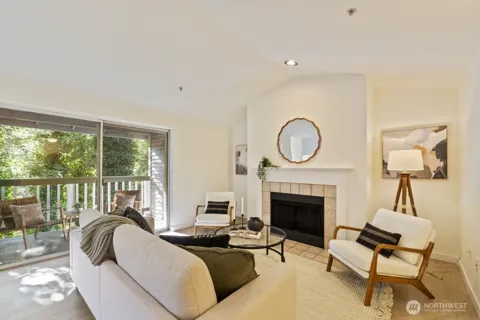 23317 Cedar Way #L201