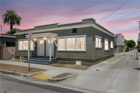 852 Orange Avenue