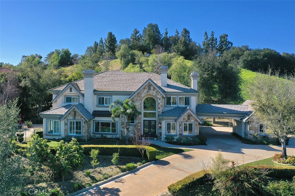 13966 Street Of The Chimes