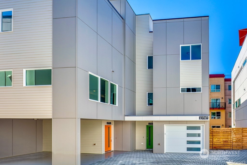 13707 35th Avenue NE #B