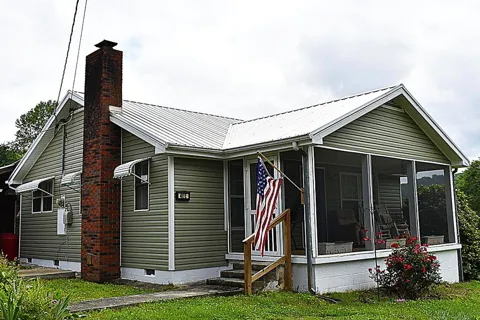40 East Avenue