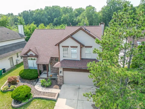 5562 Cary Drive
