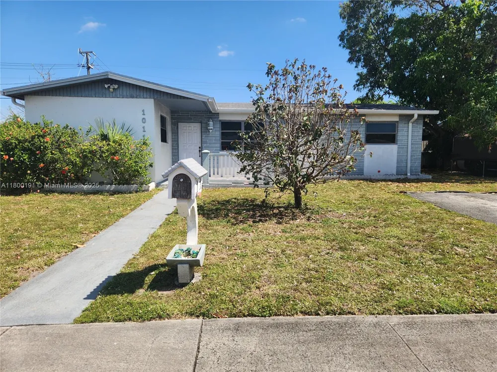 1011 NE 196th St Miami, FL 33179