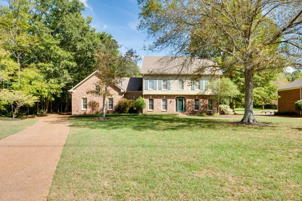1400 Arrowhead Dr Brentwood, TN 37027