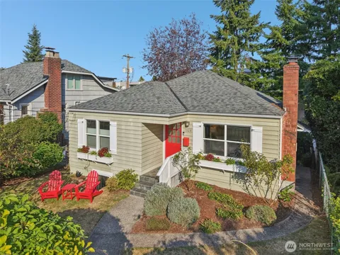 7016 34th Avenue NE