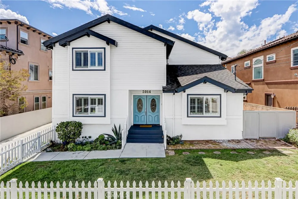 2014 Gates Avenue #A Redondo Beach, CA 90278