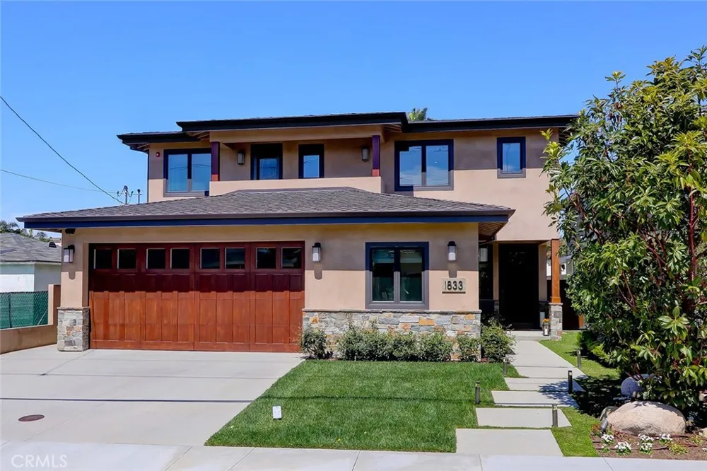 1833 8th Street Manhattan Beach, CA 90266