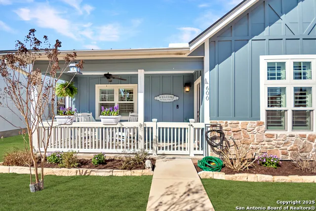 530 Oak Park Drive Unit 600 Boerne, TX 78006