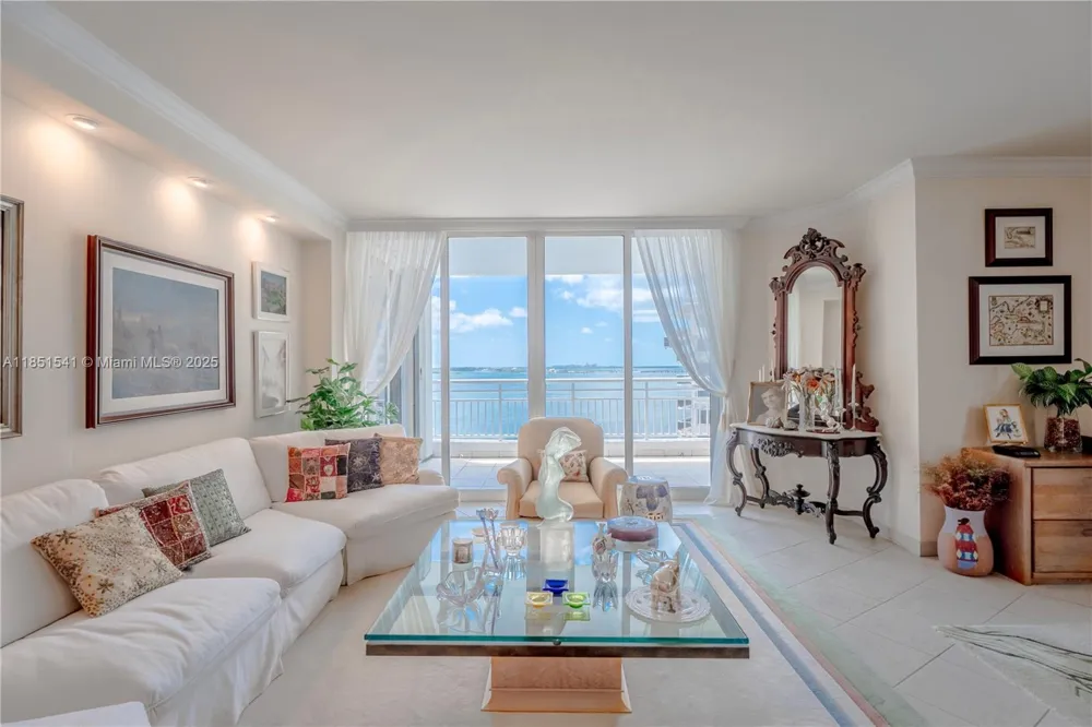 808 Brickell Key Dr #1008 Miami, FL 33131