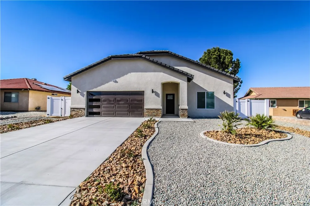 14812 Crofton Lane Helendale, CA 92342