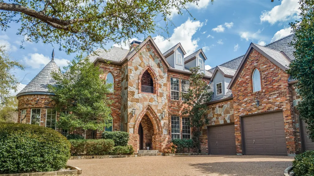 4592 Biltmoore Drive