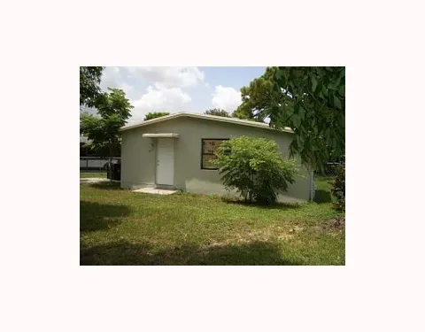 1553 NW 15th Avenue