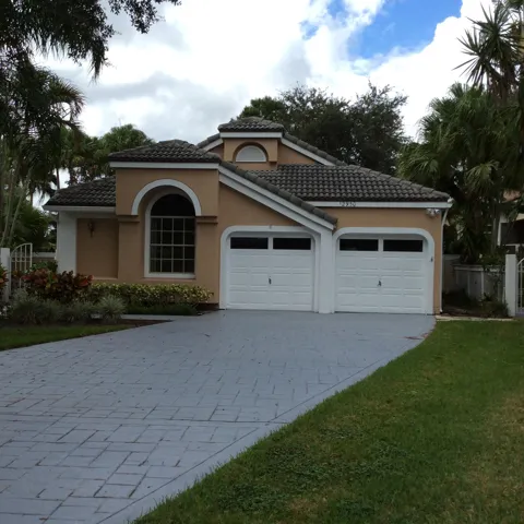 12950 Oak Knoll Drive