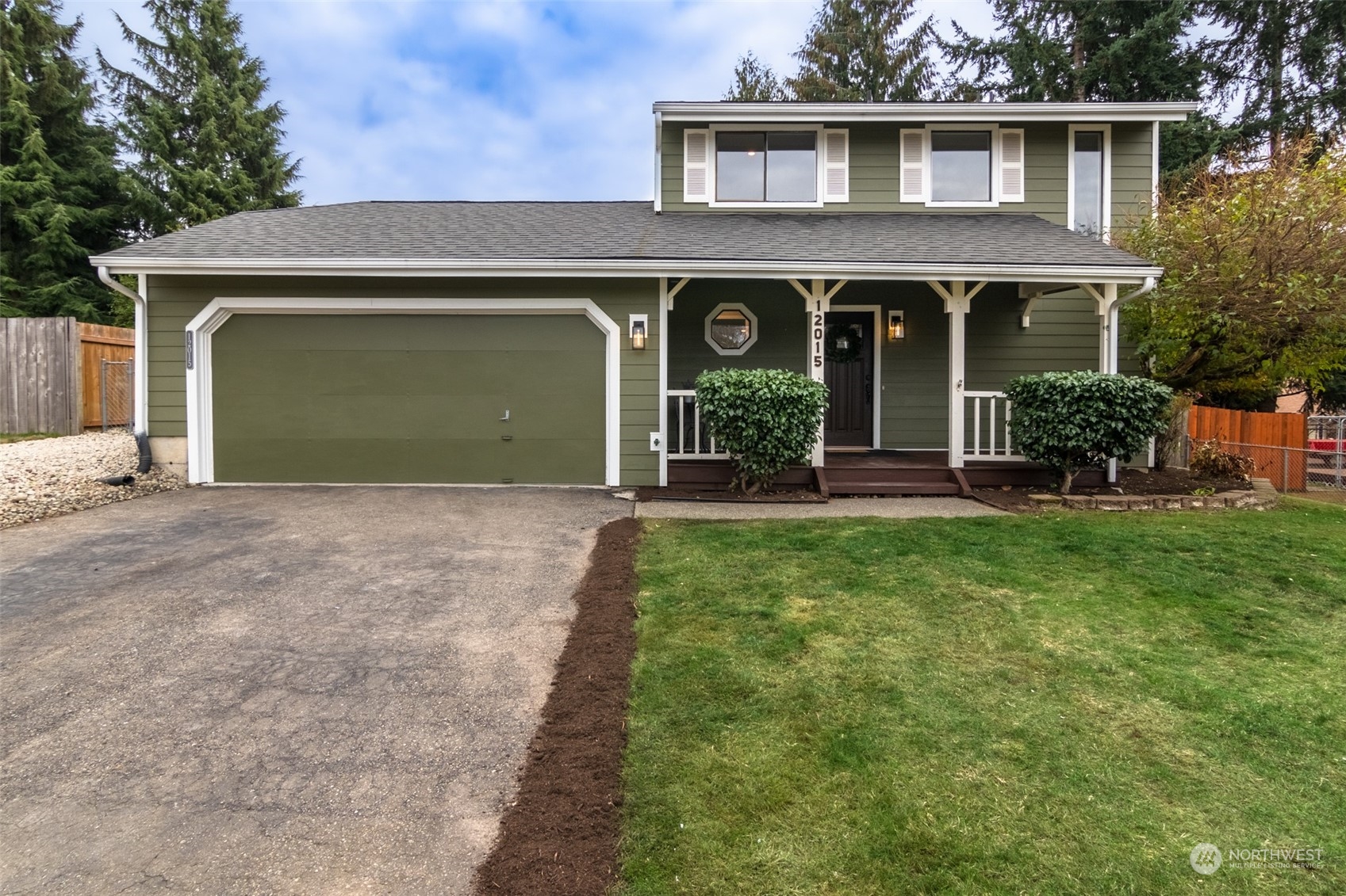 12015 SE 251st Place Kent, WA 98030