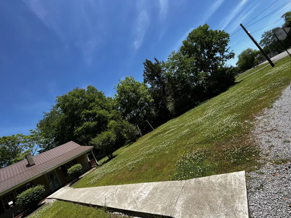 305 Double Springs Rd