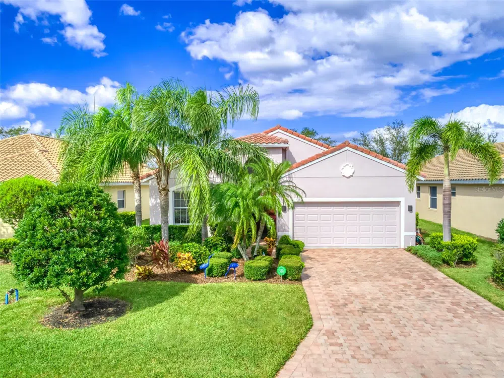 4139 63RD TERRACE E Sarasota, FL 34243