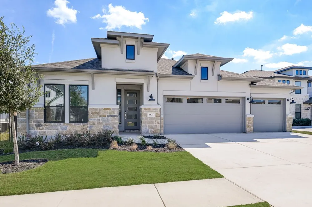 8621 Picnic House Path