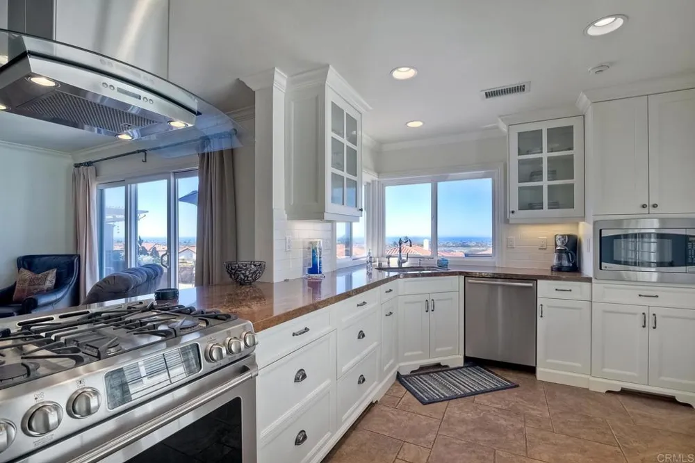 6741 Montia Ct Carlsbad, CA 92011