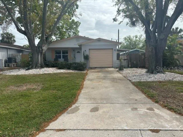 1774 MICHIGAN AVENUE NE St Petersburg, FL 33703