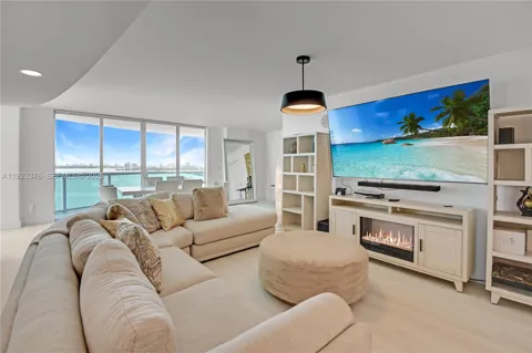 1800 Bayshore Dr #2201