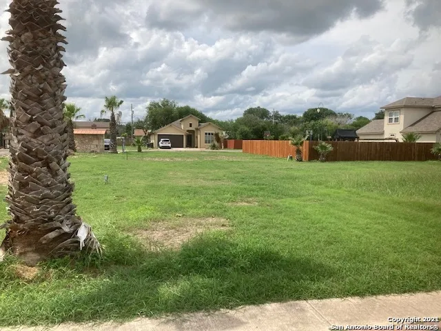 102 Sutton Place-Lot#2