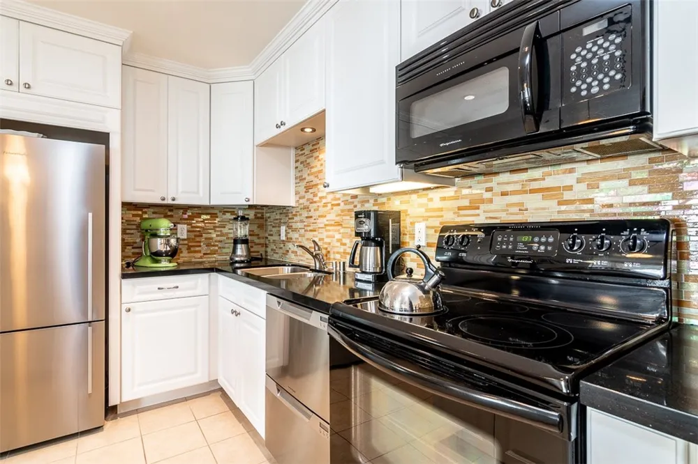 643 S Prospect Avenue S #104 Redondo Beach, CA 90277