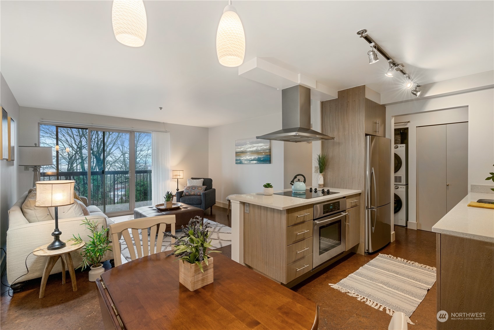 500 5th Avenue W #502