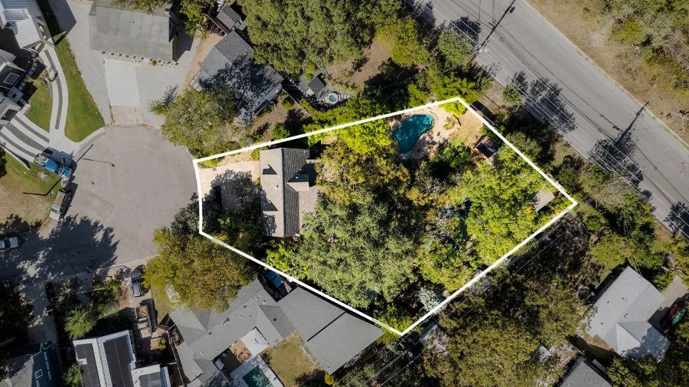 3201 Overcup Oak Drive