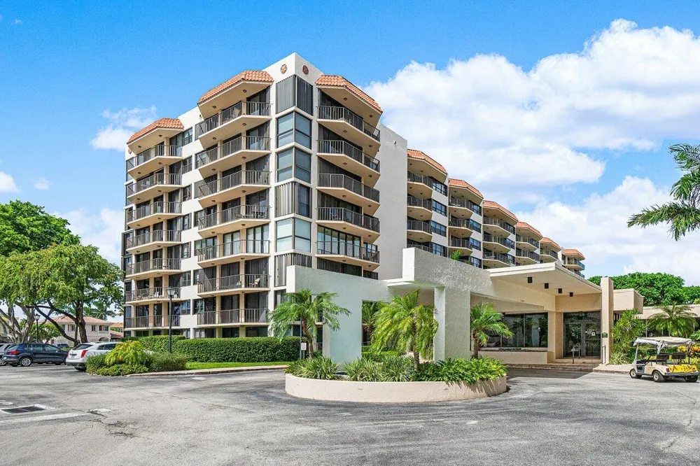 899 Jeffery Street #2120