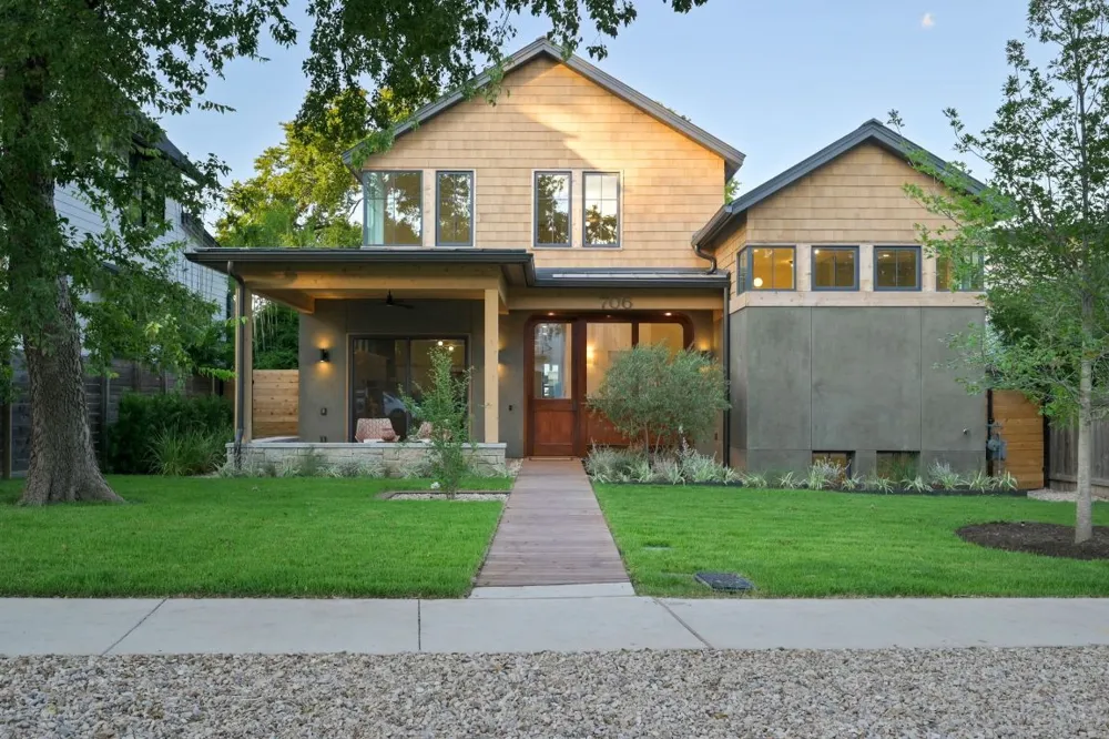 706 W Johanna Street