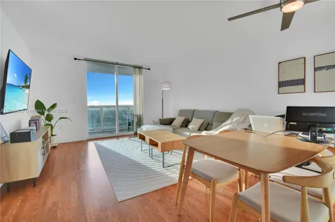 1800 Bayshore Dr #2604