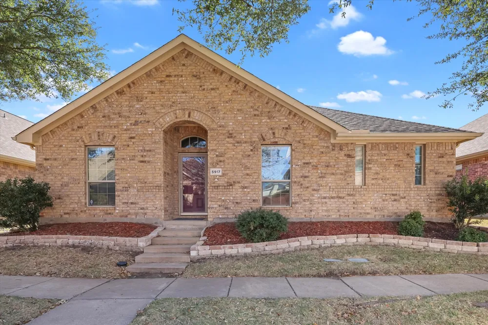 5917 Chisholm Trail