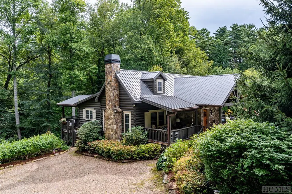 28 Plymouth Rock Drive Cashiers, NC 28717