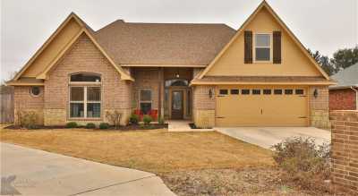 3301 White Oaks Drive